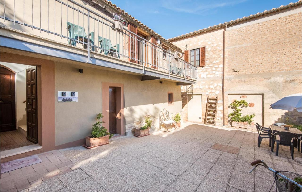 Gorgeous Home In Montalcino With Kitchen Exterior photo